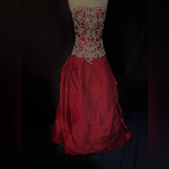Red Silver Justin Alexander Strapless 8436 Dress 12 Pick Up Skirt Christmas NWOT - Picture 1 of 16